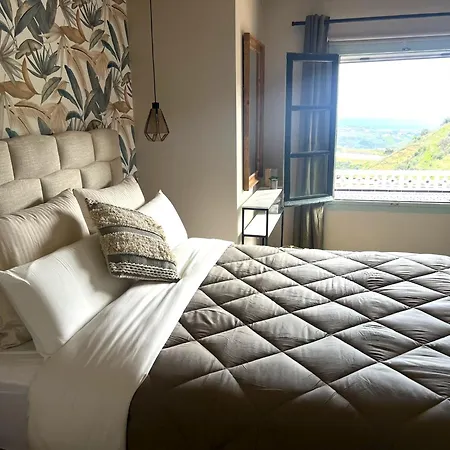 El Cocodrilo - Sea View, Heated Pool - 10 Min To