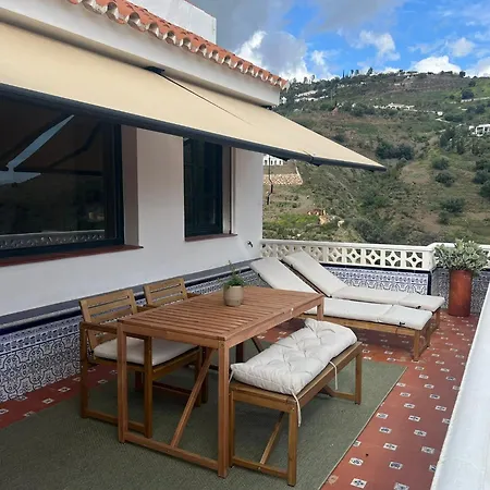 El Cocodrilo - Sea View, Heated Pool - 10 Min To